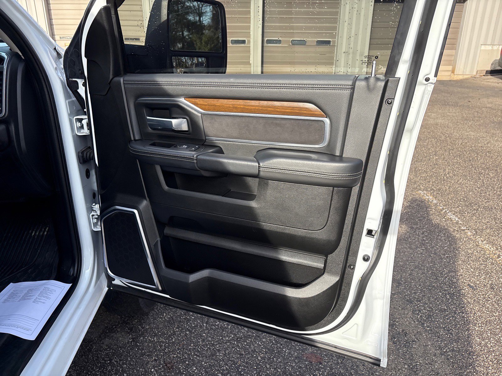 Used 2024 RAM 3500 Laramie image 20