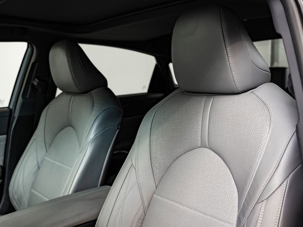 Used 2021 Toyota Avalon Limited w/ Advanced Safety Package FWD image 23