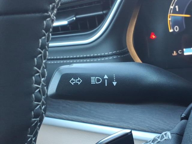 New 2025 Jeep Grand Cherokee L Limited w/ Luxury Tech Group II image 28