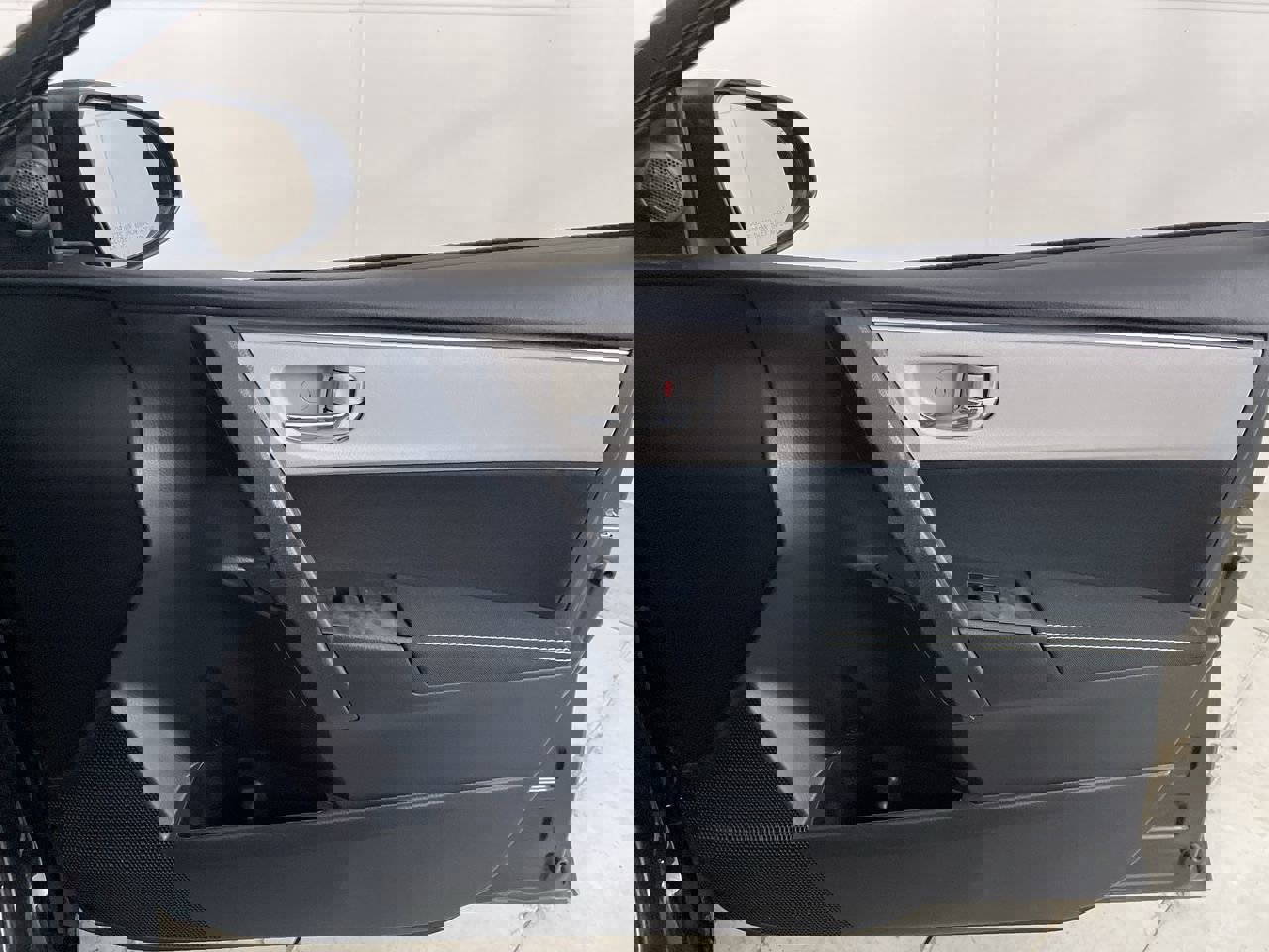 Used 2017 Toyota Corolla XLE image 22