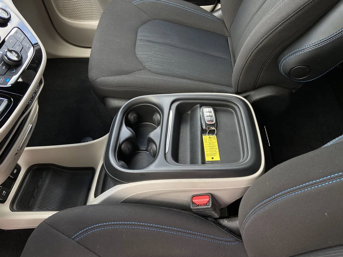 Used 2021 Chrysler Pacifica Touring image 21