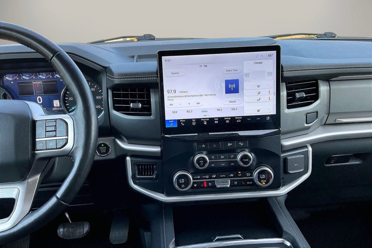 Used 2024 Ford Expedition Max XLT image 13