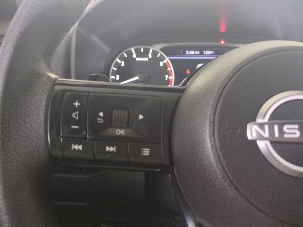 Used 2023 Nissan Rogue SV FWD image 30