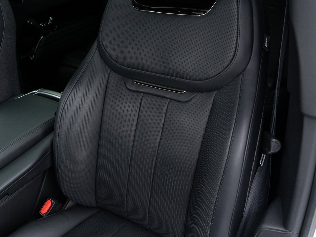 Used 2023 Land Rover Range Rover SV image 18