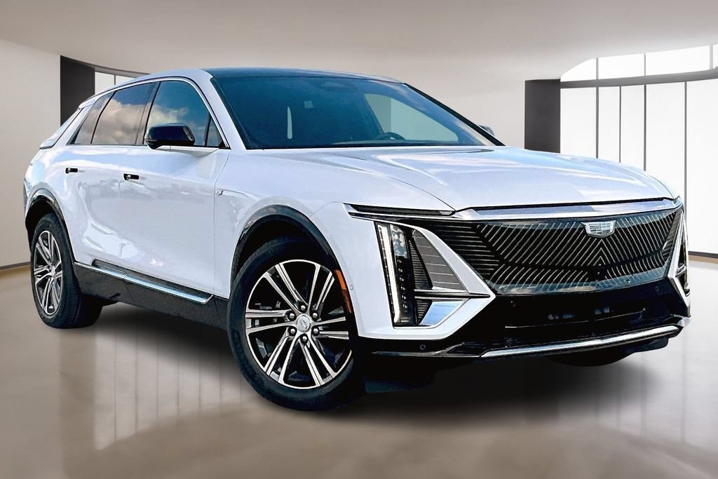 New 2026 Cadillac Lyriq Premium Luxury w/ LPO, Floor Liner Package AWD/4WD image 2