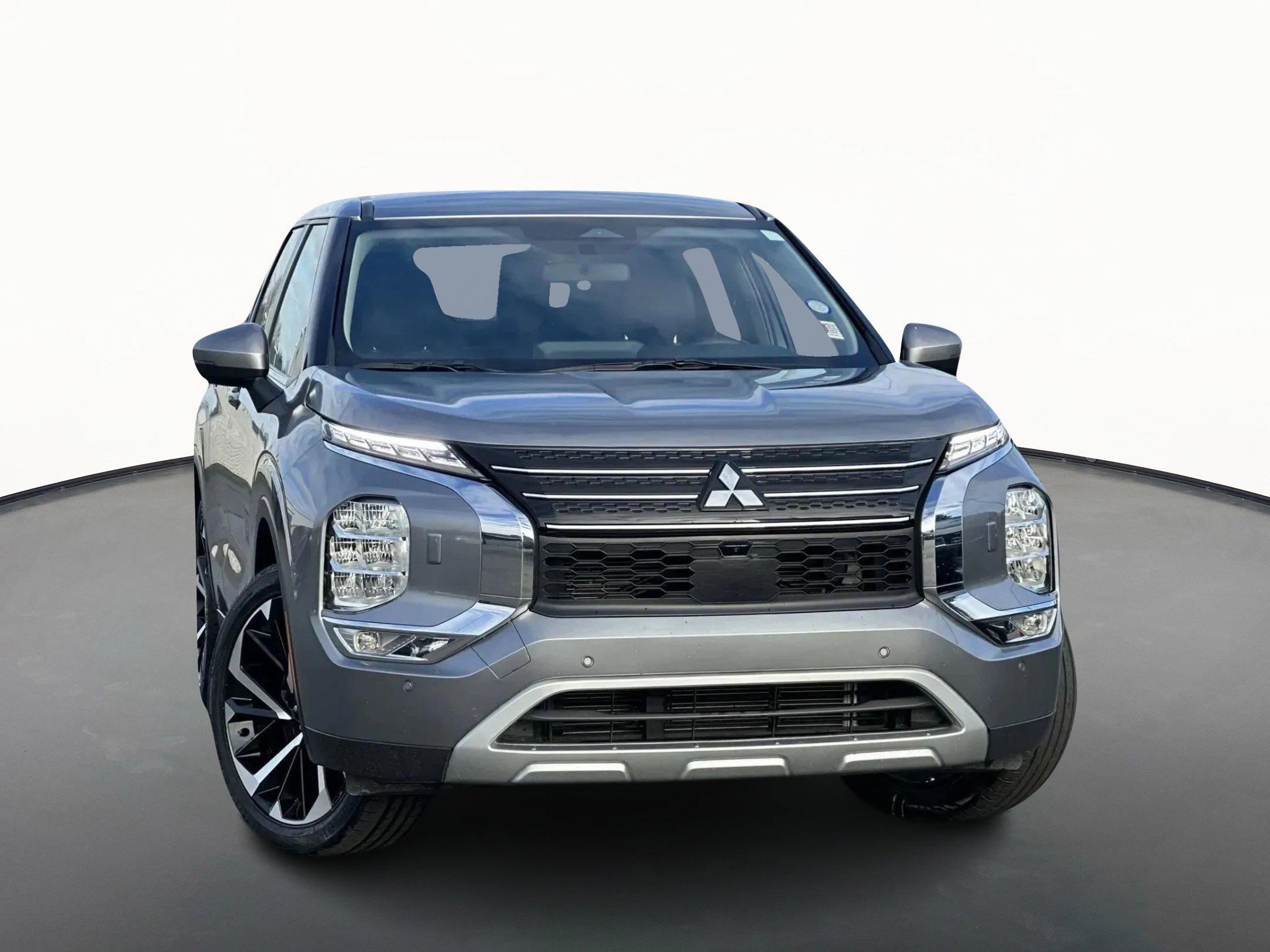 Used 2024 Mitsubishi Outlander SE Black Edition image 3
