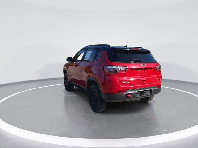 Used 2024 Jeep Compass Trailhawk w/ Sun and Sound Group image 9