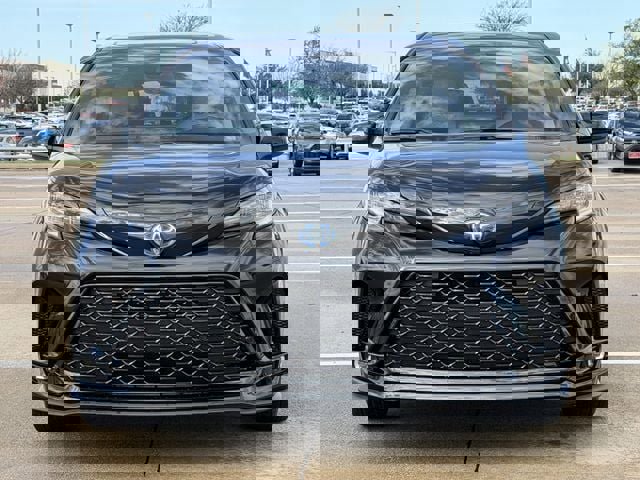 Used 2025 Toyota Sienna XSE image 8