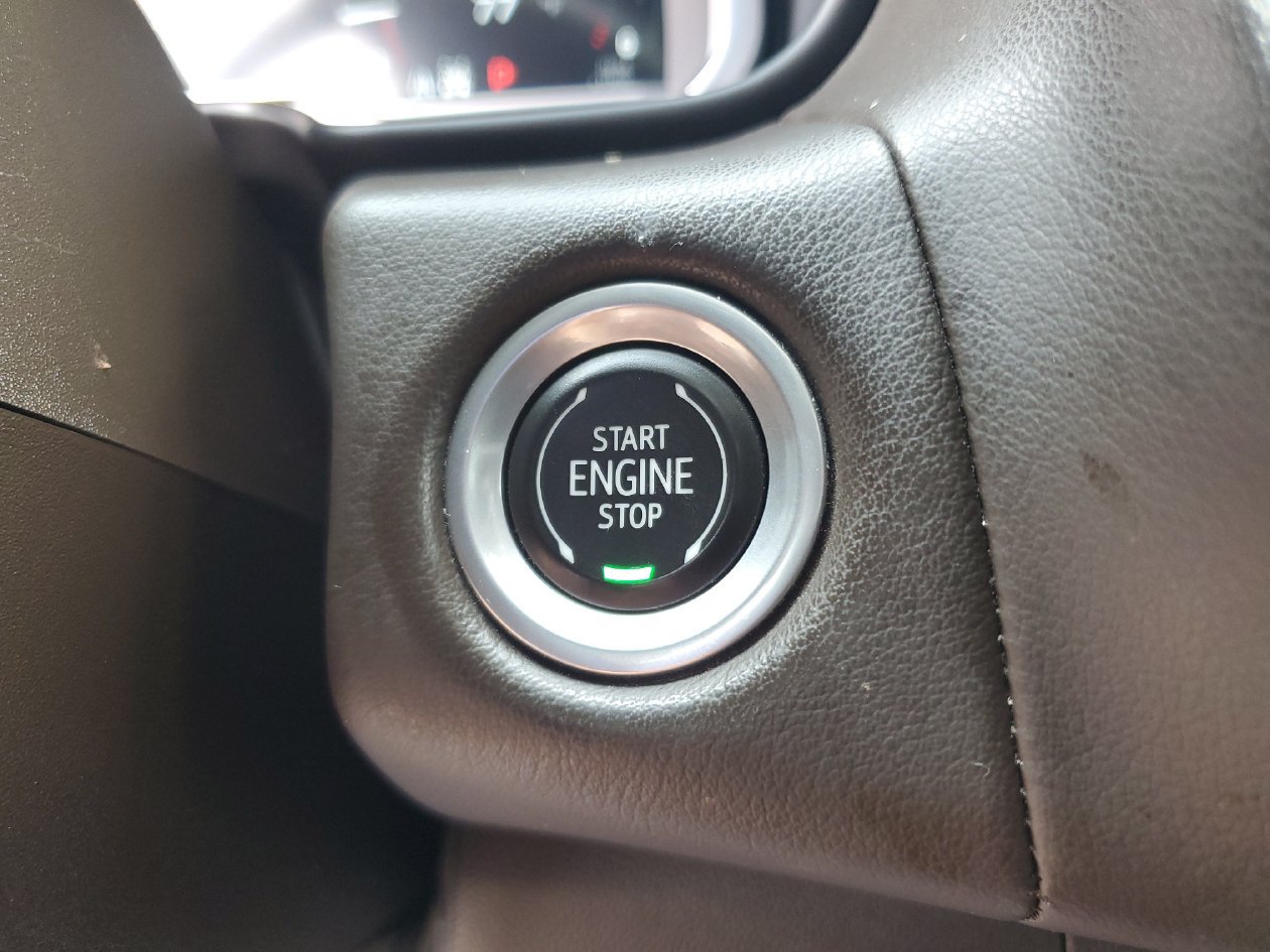 Used 2022 GMC Yukon XL SLT w/ SLT Premium Package AWD/4WD image 24