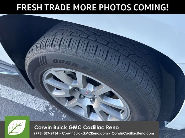 Used 2016 GMC Yukon XL Denali w/ Open Road Package image 11