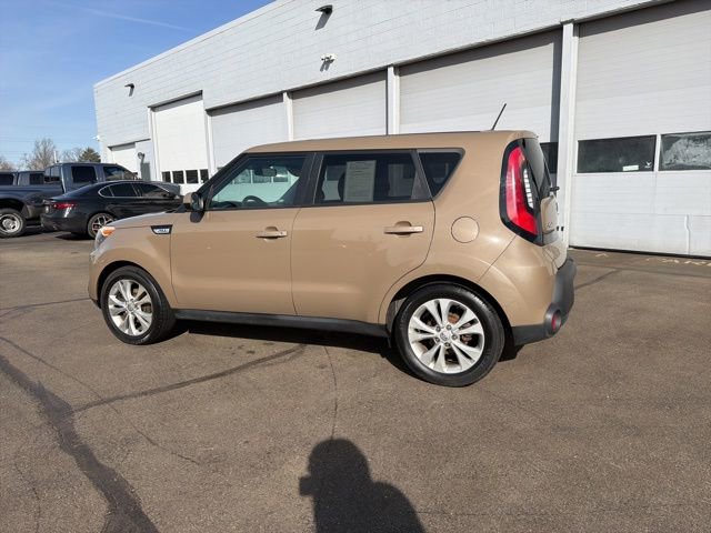 Used 2015 Kia Soul + image 13
