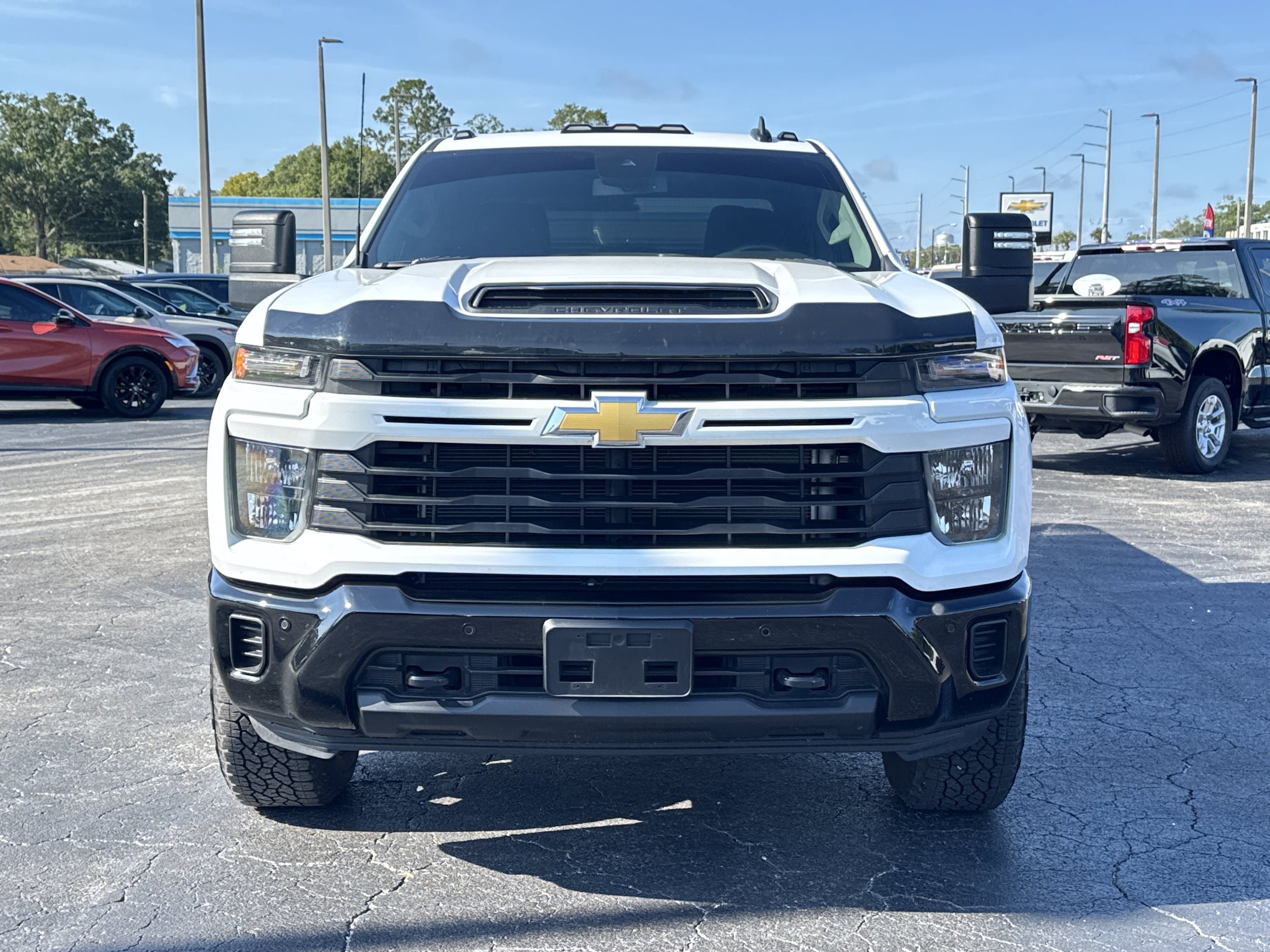Used 2025 Chevrolet Silverado 2500 Custom w/ Custom Value Package AWD/4WD image 3