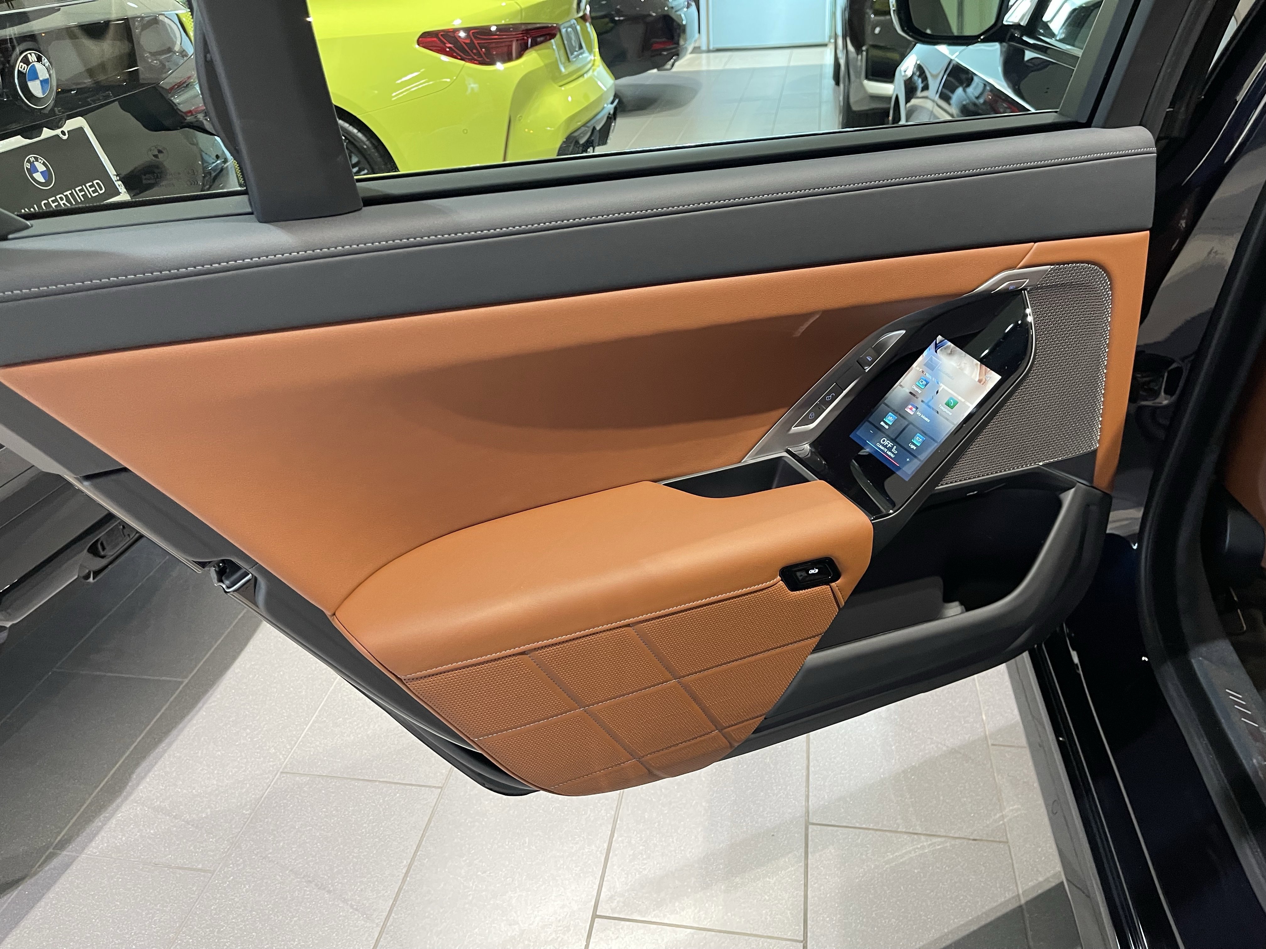 Certified 2025 BMW 740i xDrive w/ Executive Package image 15