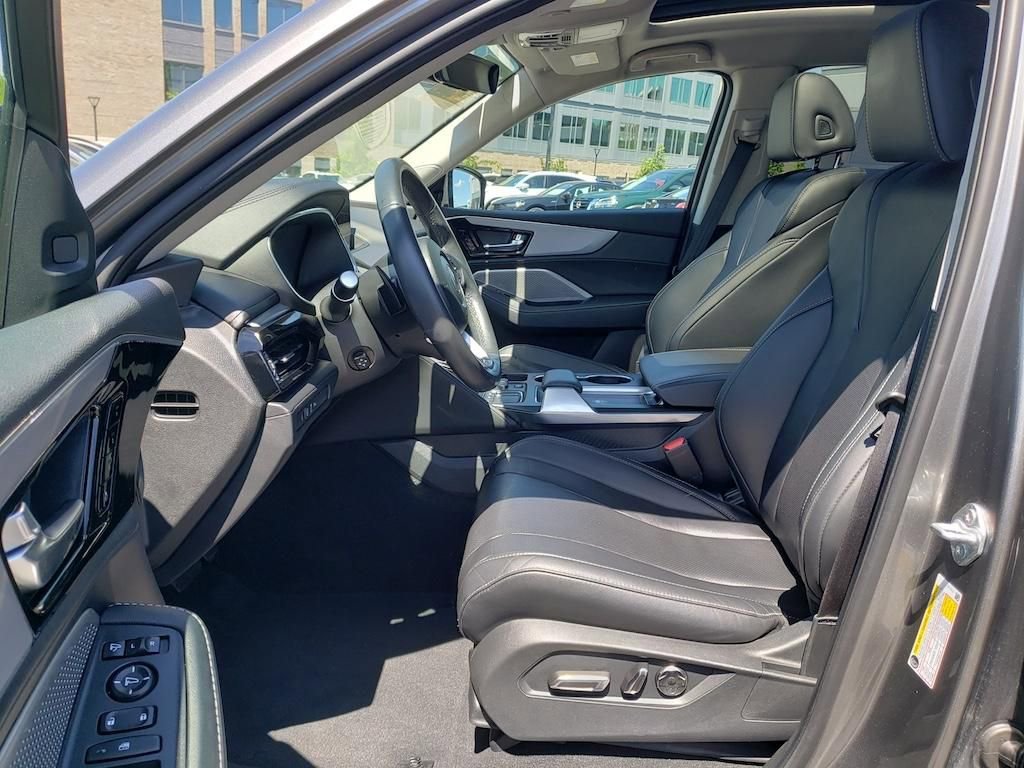Certified 2023 Acura MDX SH-AWD w/ Technology Package image 17