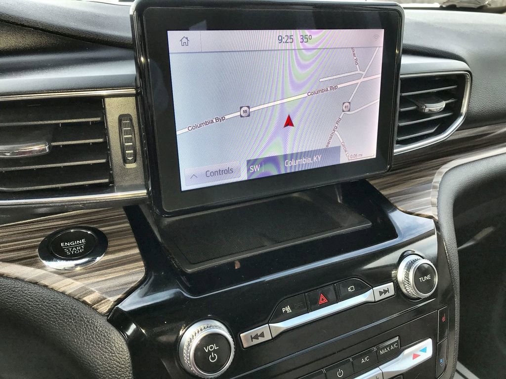 Used 2022 Ford Explorer Limited w/ Equipment Group 301A image 16