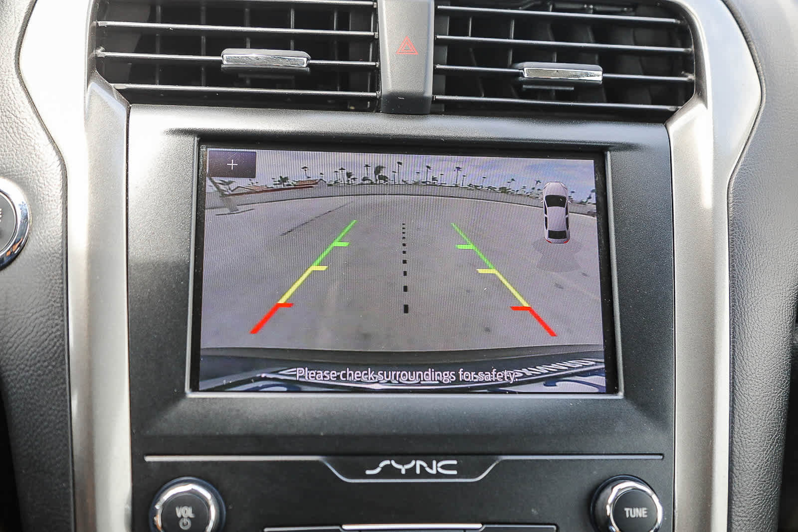 Used 2019 Ford Fusion SEL FWD image 23