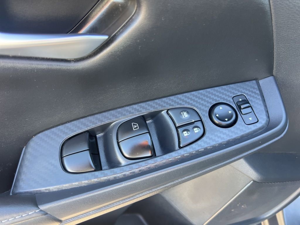 Used 2025 Nissan Sentra SV image 17