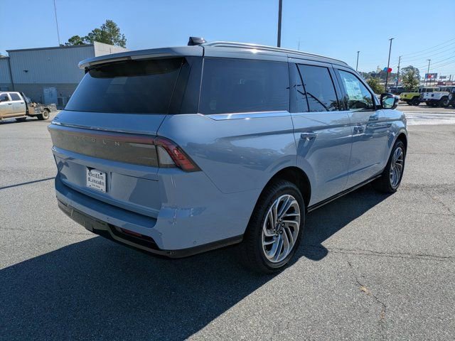 New 2025 Lincoln Navigator Reserve image 4