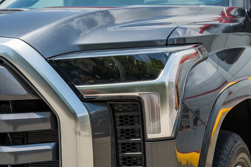 New 2026 Toyota Tundra Limited AWD/4WD image 12