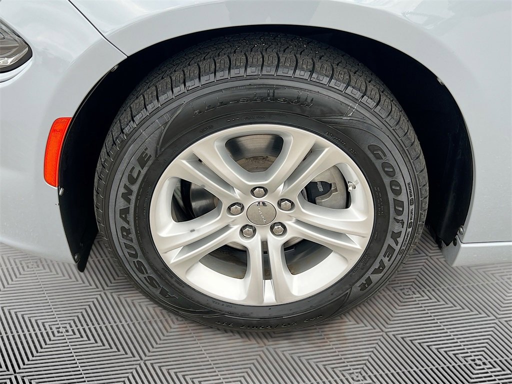 Used 2022 Dodge Charger SXT w/ Cold Weather Package image 29