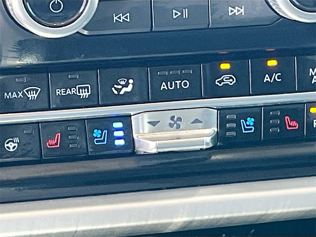 Used 2024 Ford Expedition XLT image 20