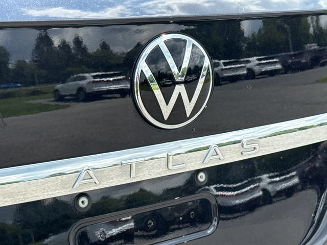 Used 2023 Volkswagen Atlas Cross Sport SE w/ Panoramic Sunroof Package AWD/4WD image 17