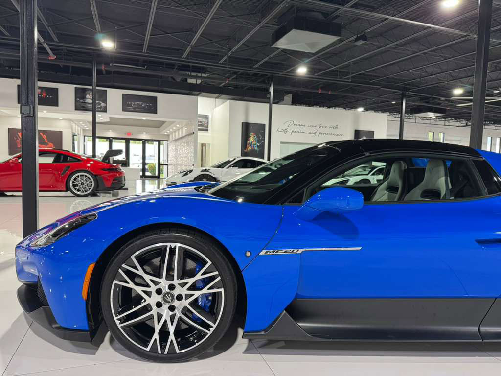 Used 2023 Maserati MC20 Spyder image 54
