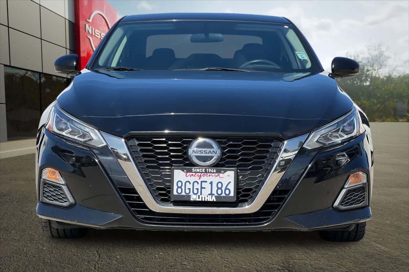 Used 2019 Nissan Altima 2.5 SR w/ SR Premium Package FWD image 11