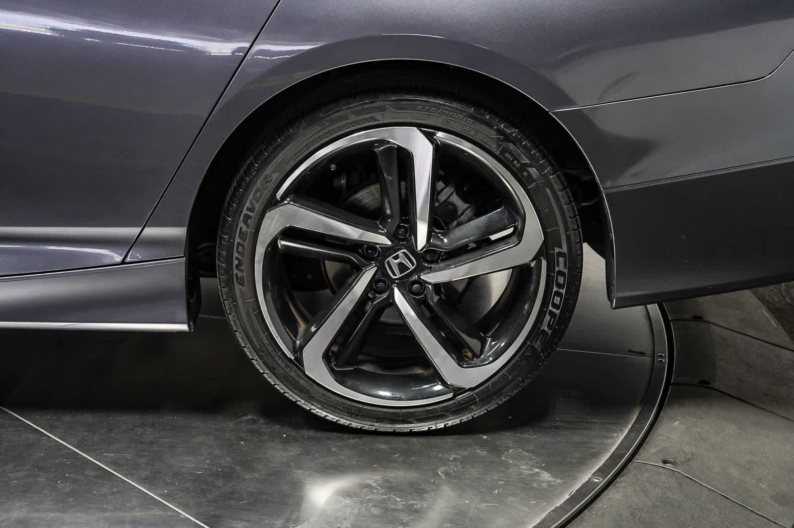 Used 2018 Honda Accord Sport image 10