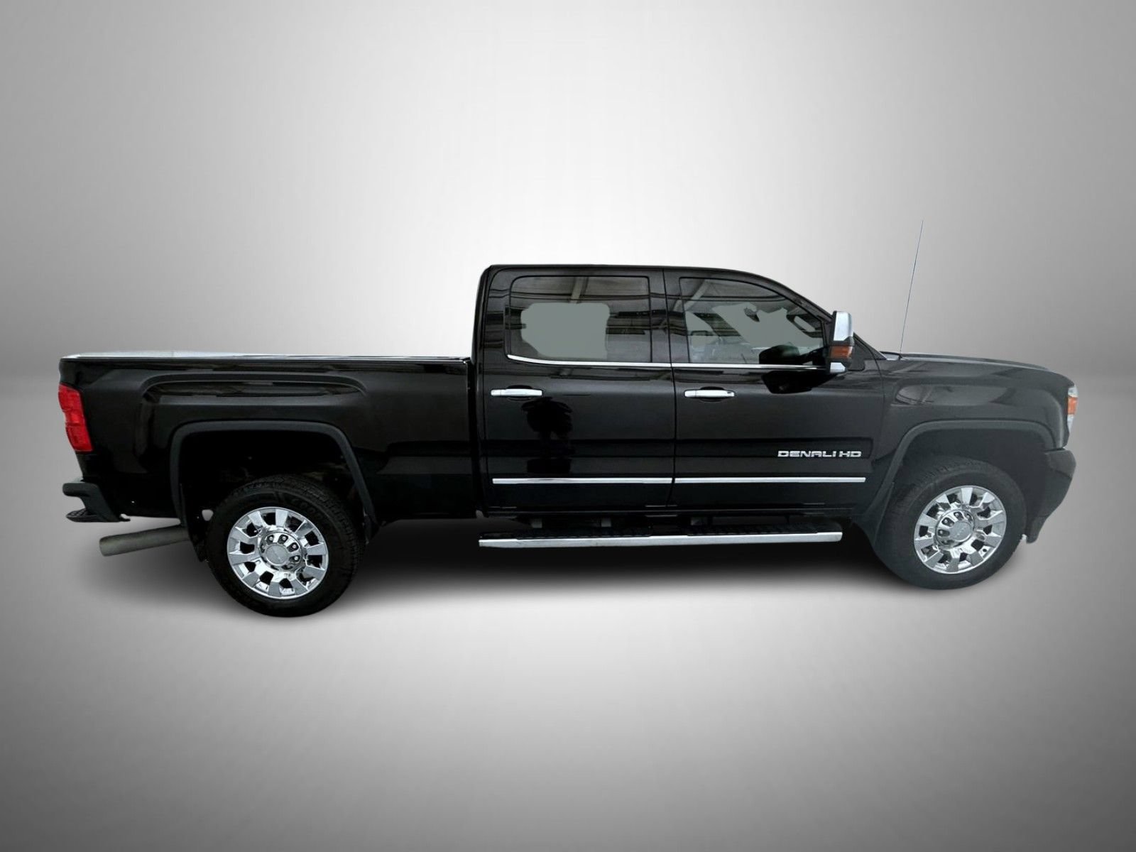 Used 2015 GMC Sierra 2500 Denali w/ Duramax Plus Package AWD/4WD image 4