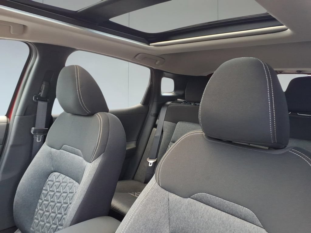New 2026 Nissan Kicks SV w/ SV Premium Package FWD image 15