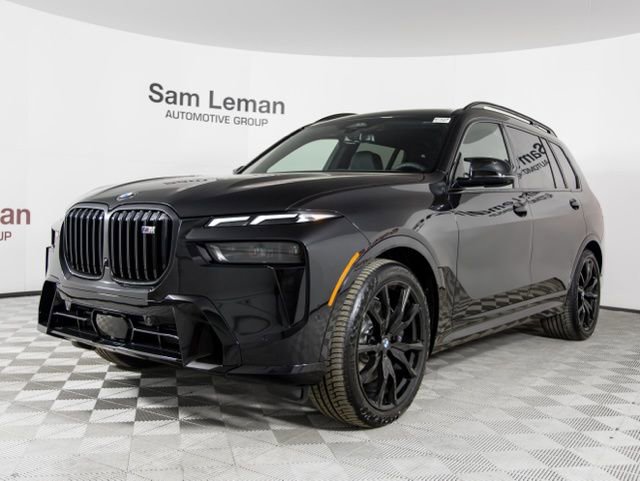 Used 2025 BMW X7 M60i w/ Climate Comfort Package image 4