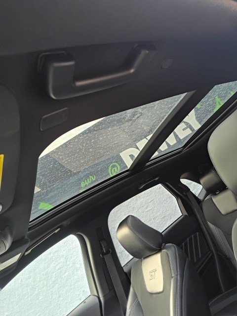 Used 2020 Ford Edge ST w/ Equipment Group 401A image 12