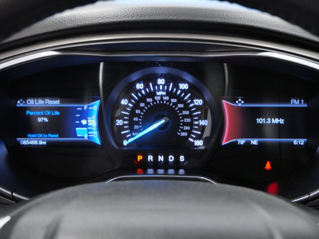 Used 2017 Ford Fusion SE w/ Fusion SE Technology Package FWD image 24