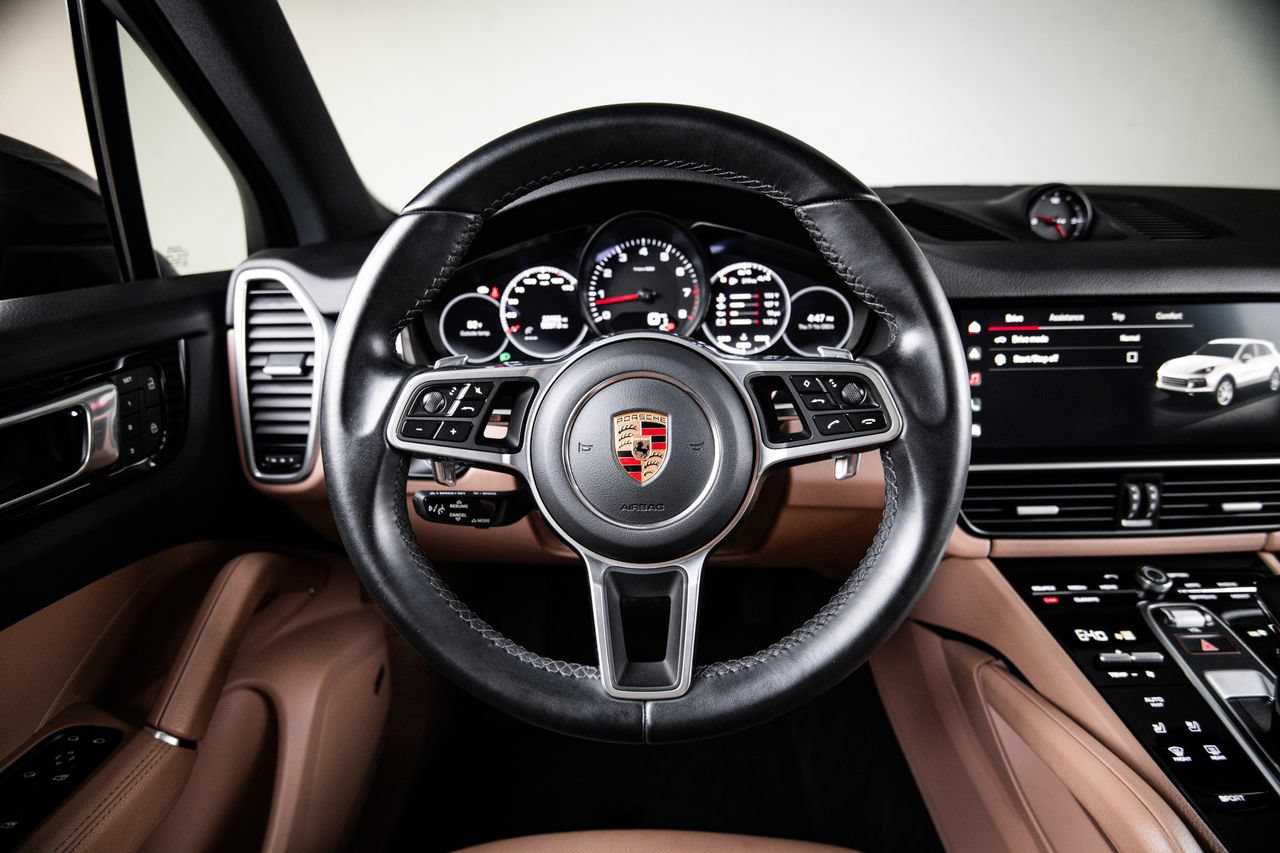 Certified 2023 Porsche Cayenne Platinum Edition AWD/4WD image 26