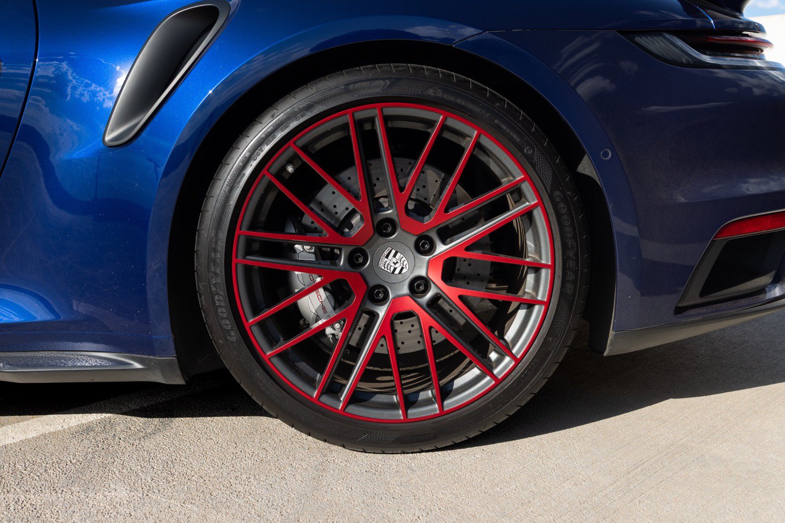 Used 2025 Porsche 911 Turbo AWD/4WD image 22