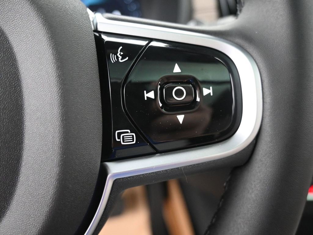 New 2026 Volvo XC90 B6 Ultra w/ Lounge Package image 20