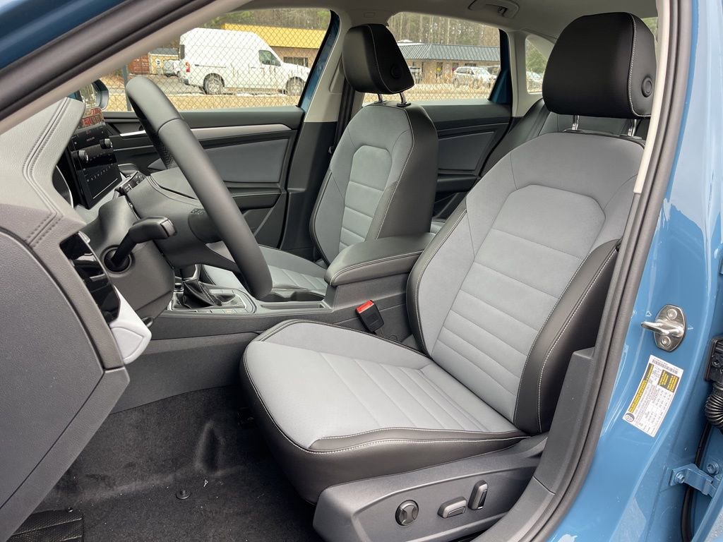 New 2026 Volkswagen Jetta SE FWD image 16