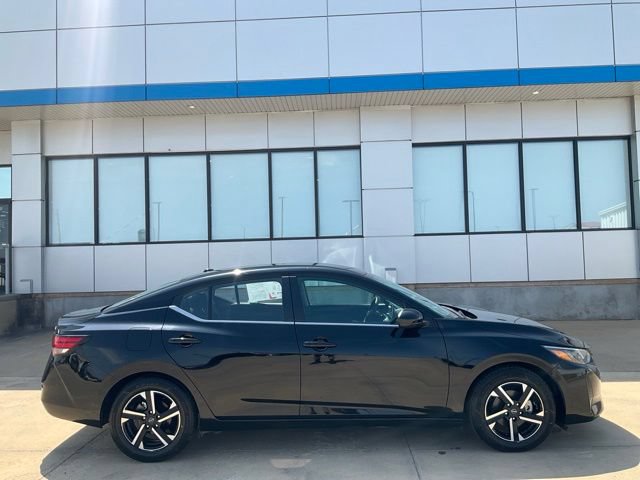 Used 2024 Nissan Sentra SV FWD image 31