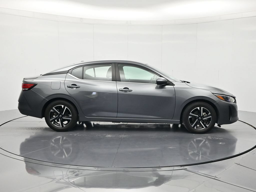 Used 2024 Nissan Sentra SV FWD image 4