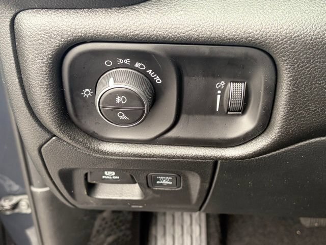 New 2026 RAM 1500 Express AWD/4WD image 21