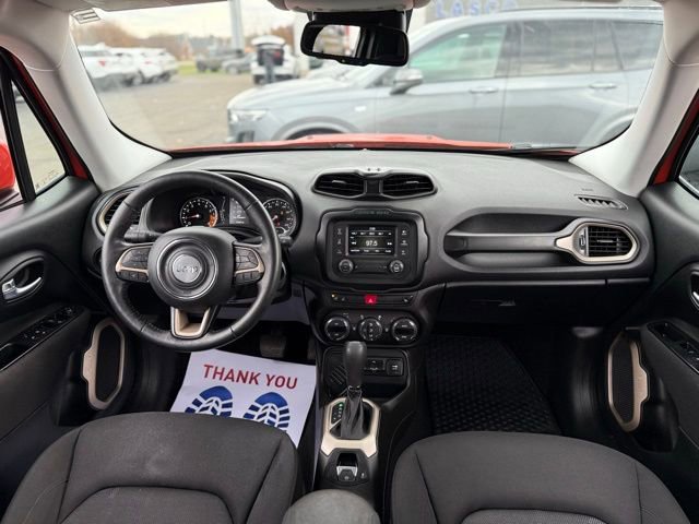 Used 2017 Jeep Renegade Latitude w/ Popular Equipment Group image 3