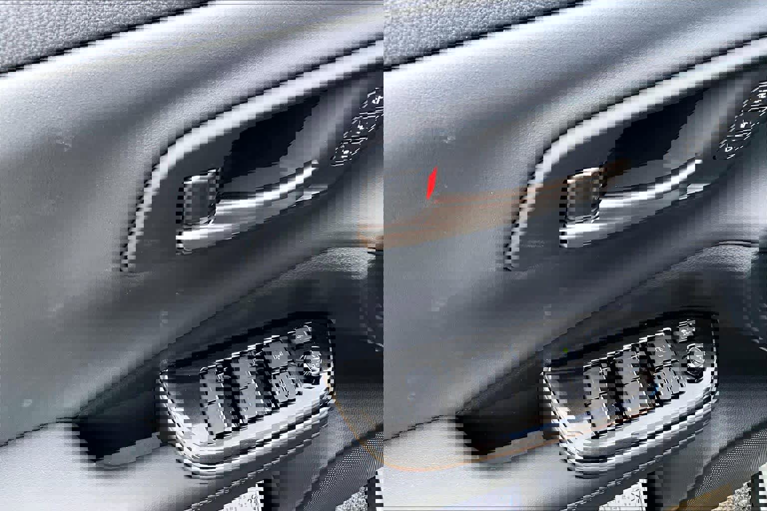 New 2025 Toyota Crown Platinum image 18