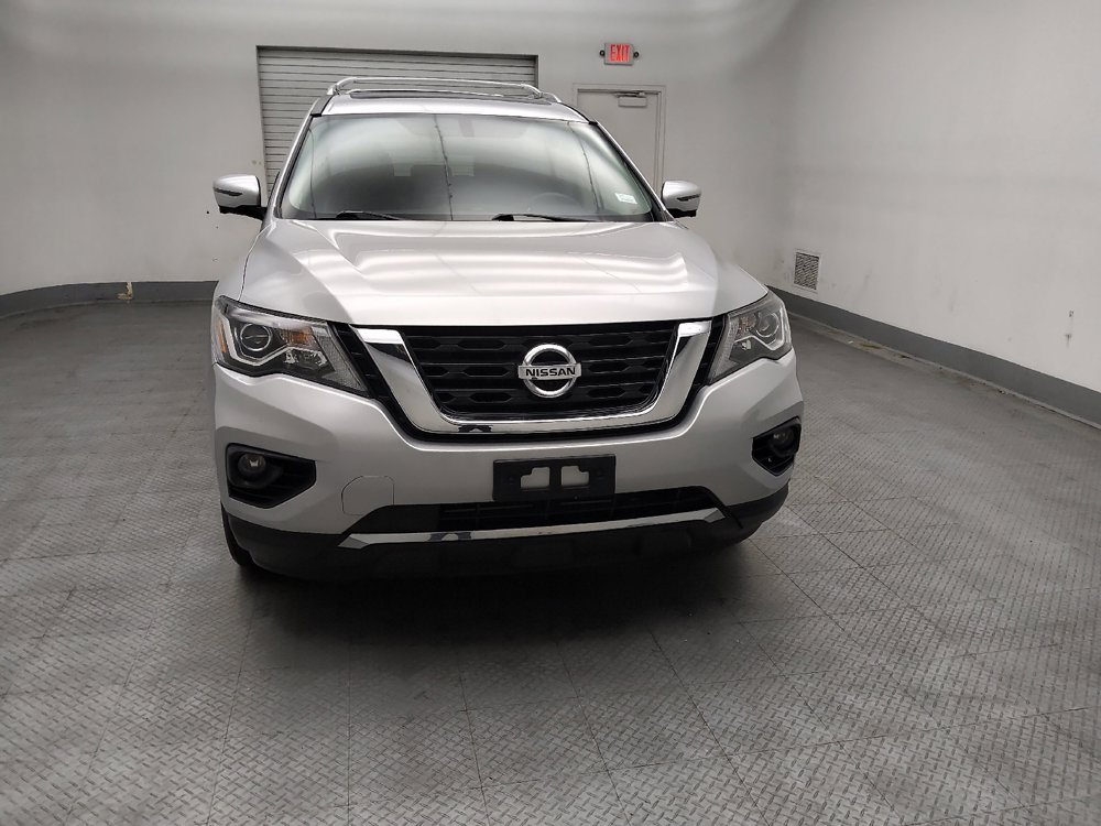 Used 2020 Nissan Pathfinder Platinum AWD/4WD image 14