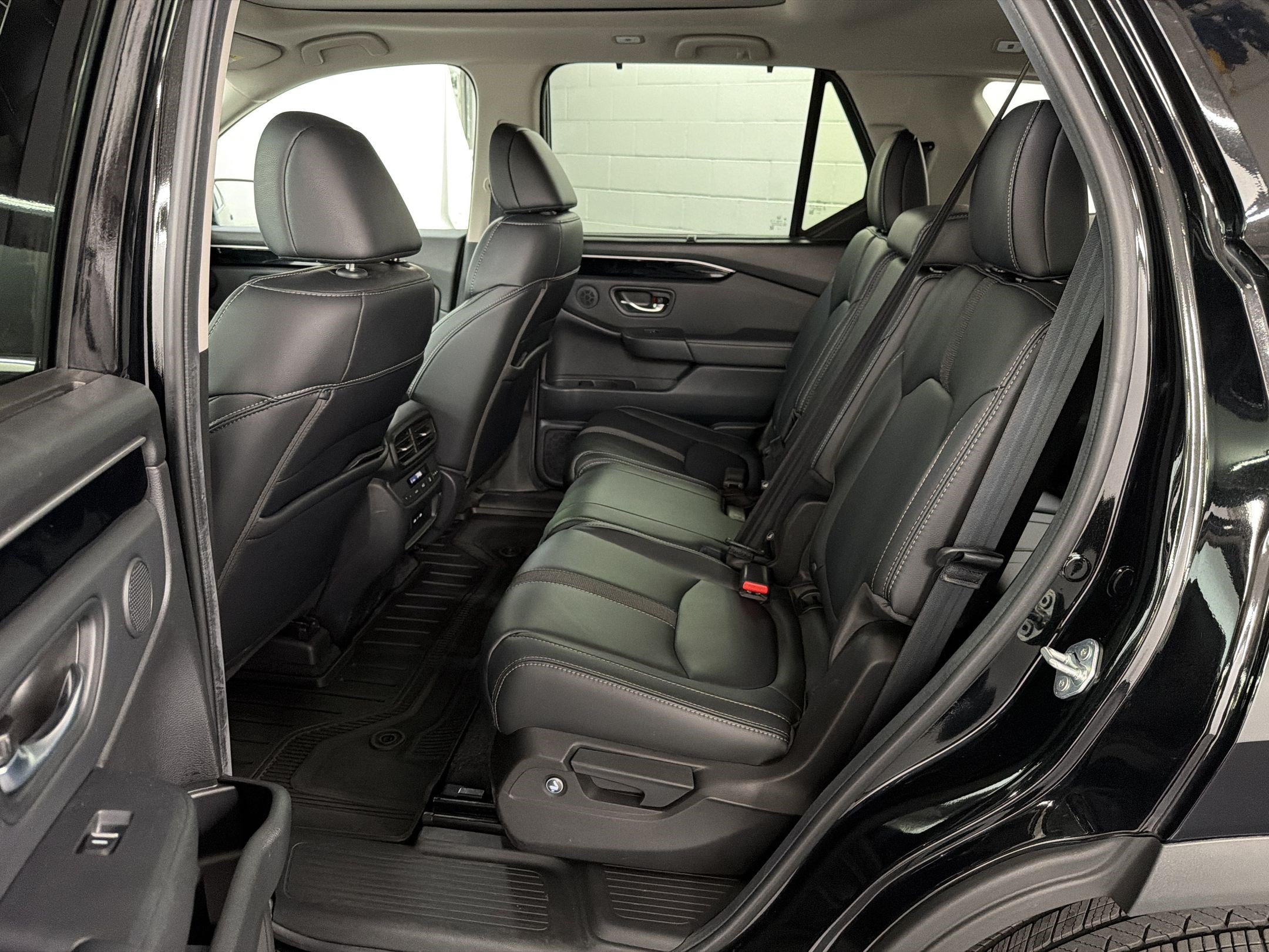 Certified 2025 Honda Pilot Touring image 23