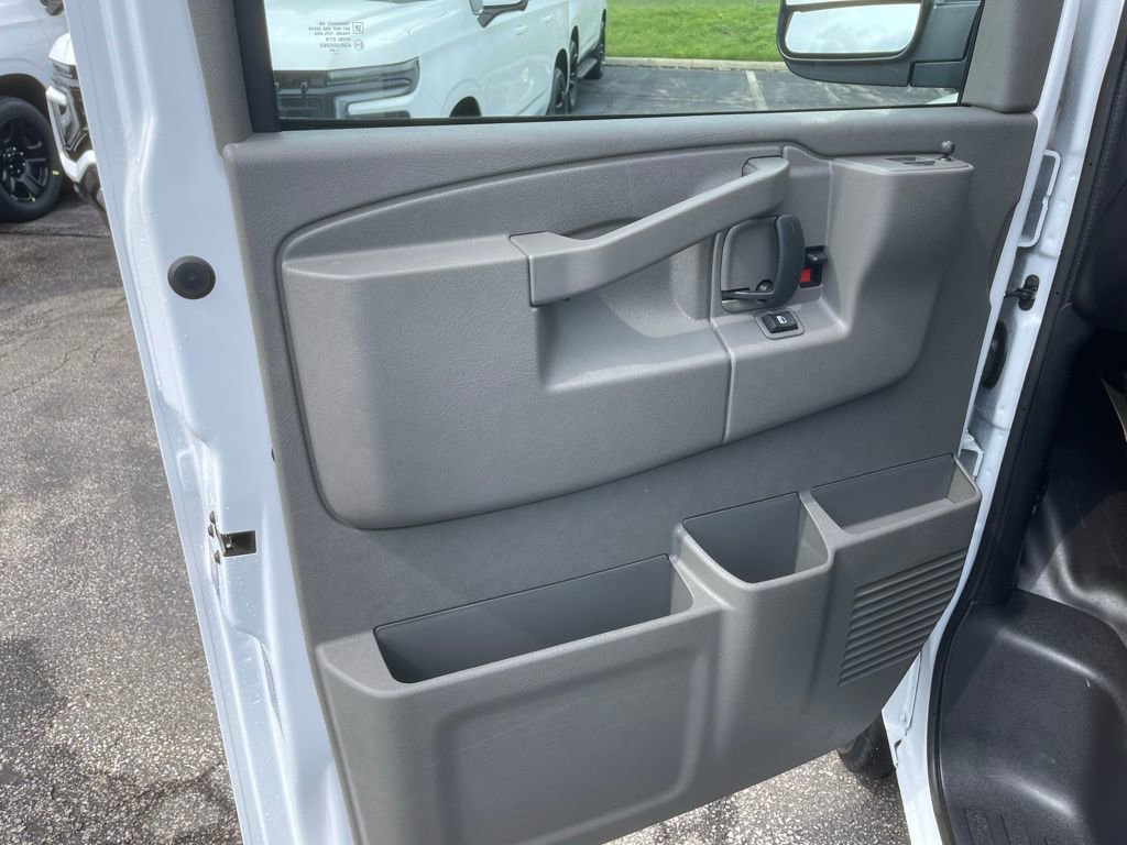 New 2025 Chevrolet Express 2500 w/ Driver Convenience Package RWD image 9