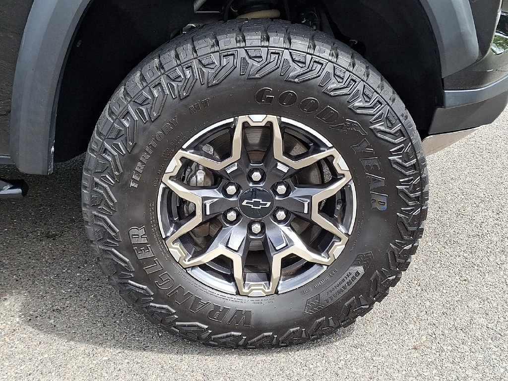 Used 2023 Chevrolet Colorado ZR2 w/ ZR2 Convenience Package III AWD/4WD image 11
