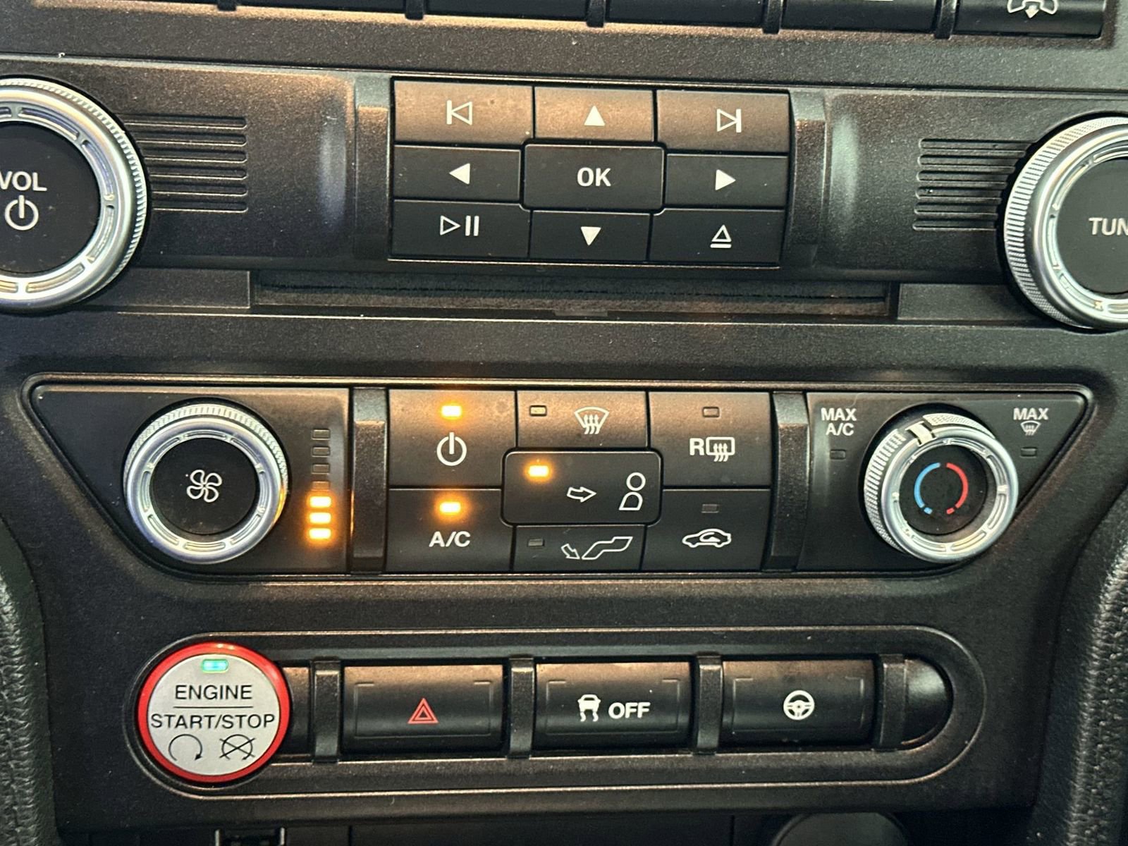 Used 2017 Ford Mustang EcoBoost image 23