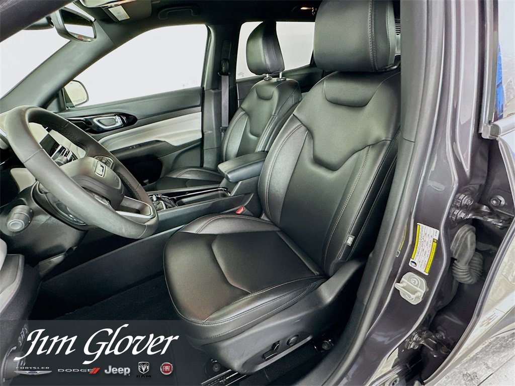 Used 2024 Jeep Compass Limited image 24