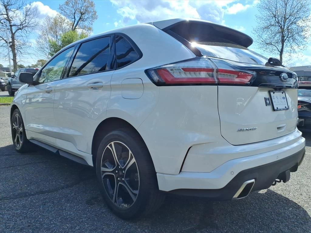 Used 2019 Ford Edge ST w/ Convenience Package AWD/4WD image 4